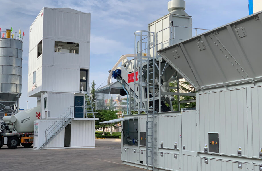 Dry batching plant